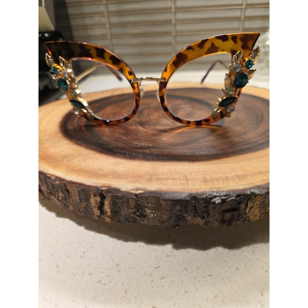 Vintage Style Oversized Jeweled Rhinestone Butterfly Shaped Sunglasses NWOT - Picture 7 of 12